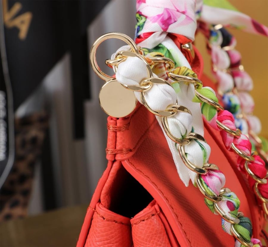 شنطة دولتشي اند غابانا  Small Sicily handbag