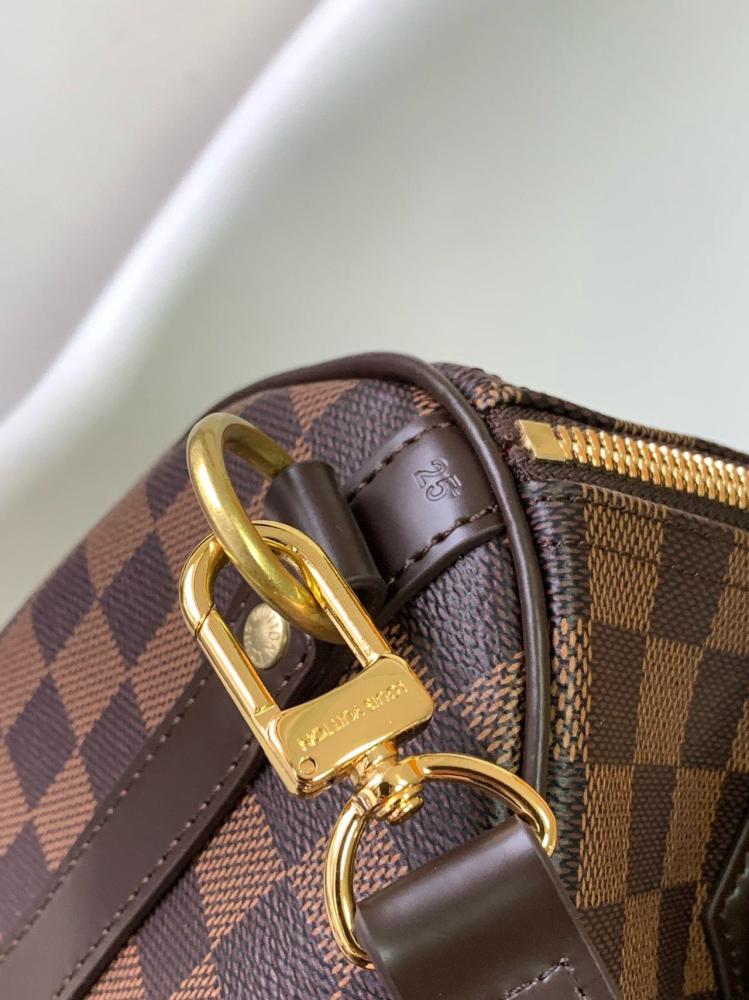 شنطة لويس فيتون Speedy Bandoulière مقاس 25