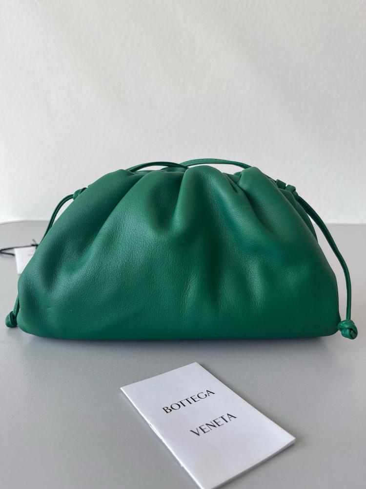 شنطة بوتيغا pouch مقاس22cm