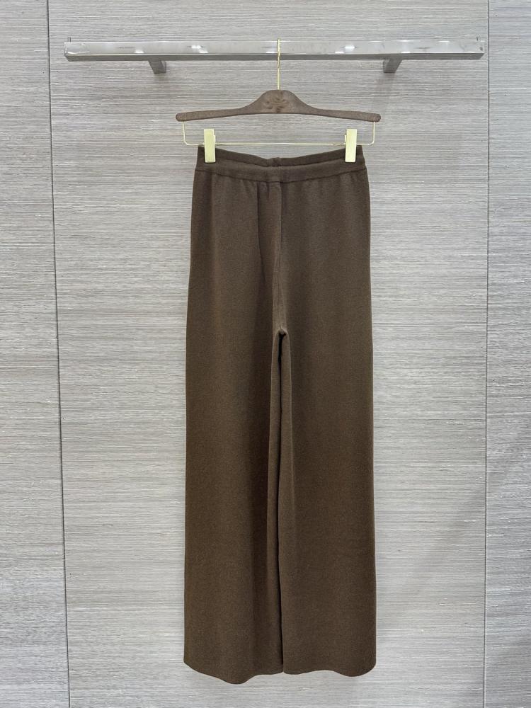طقم Brunello cucinelli