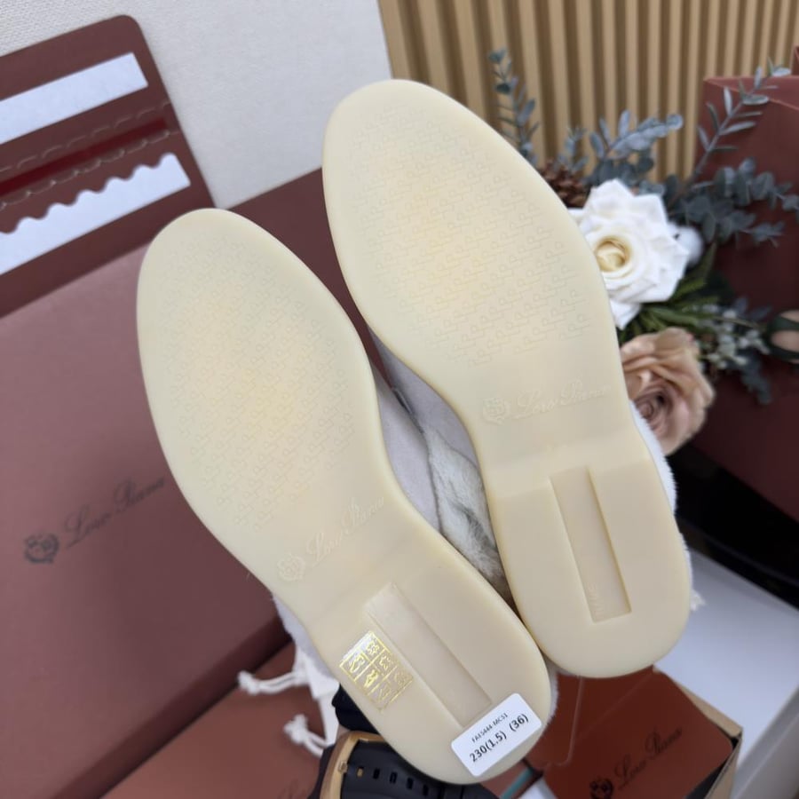 سليبر فلات لورو بيانا Suede Fur