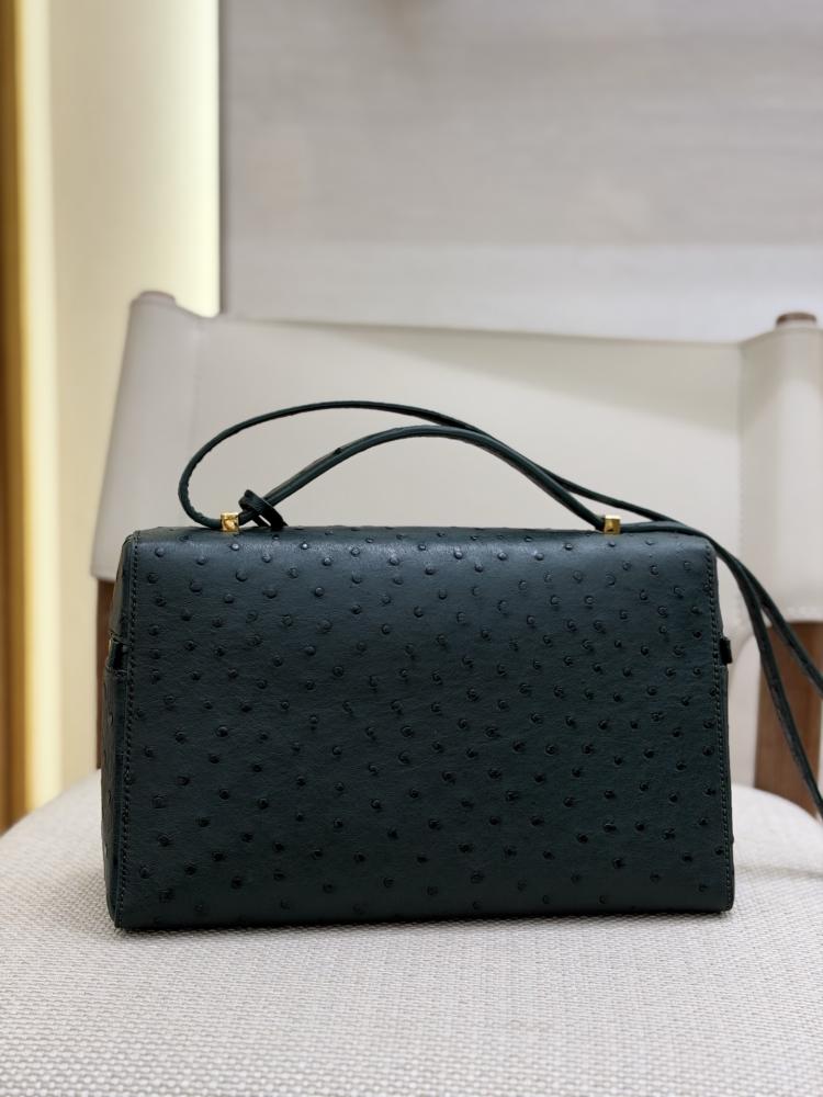 شنطة لورو بيانا Extra Ostrich Lora piana مقاس 27 cm