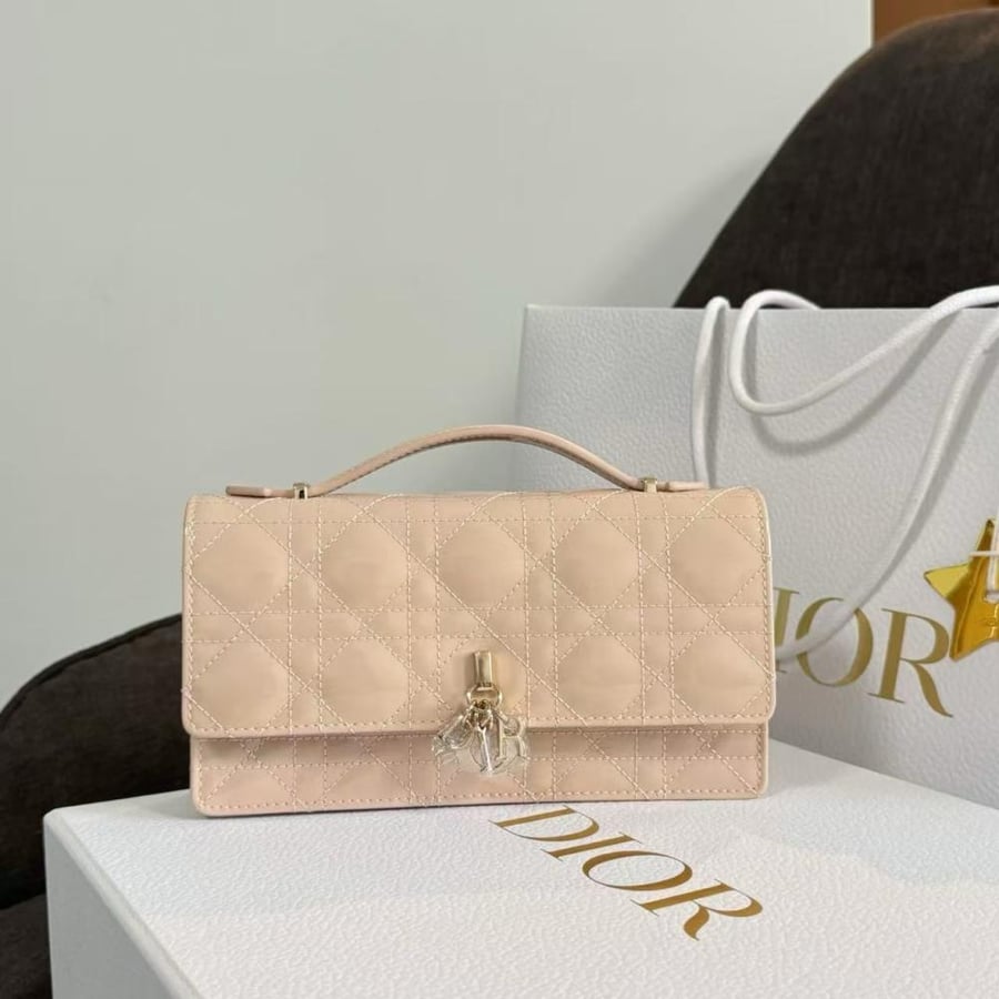 شنطة ديور Woc Dior