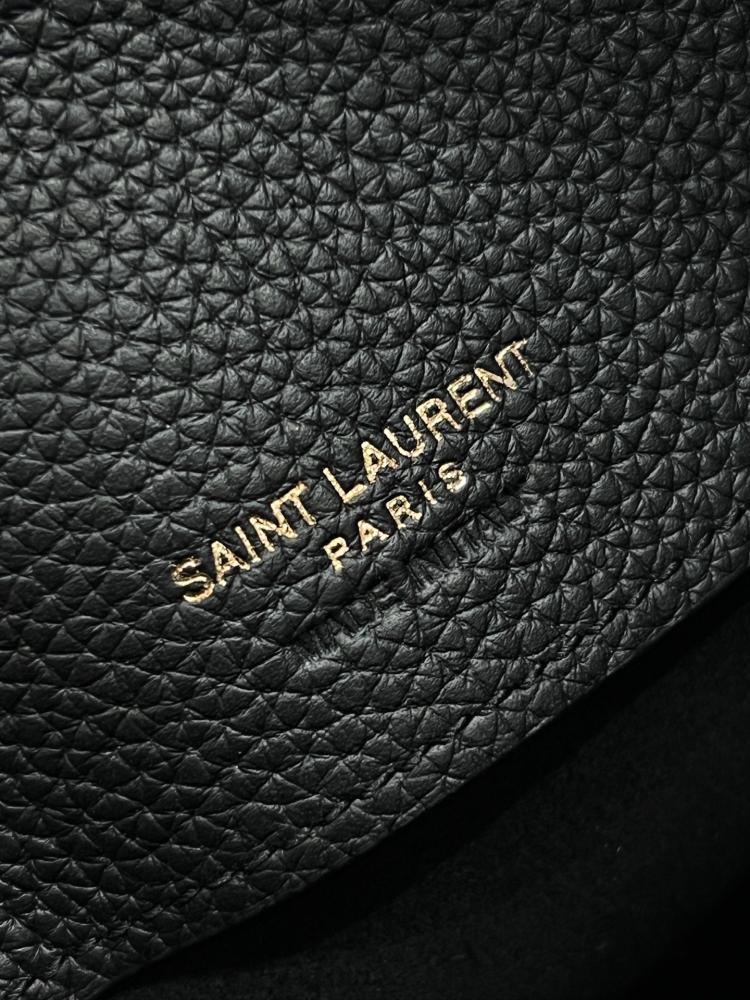 شنطة سان لوران Bucket Saint Laurent