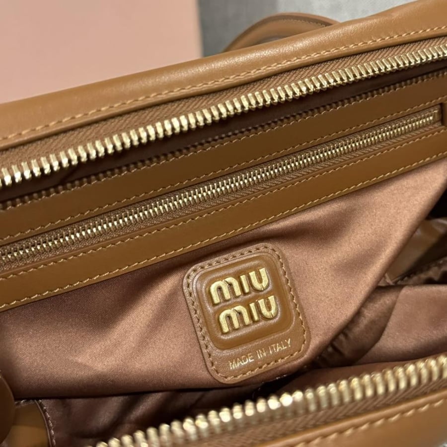 شنطة Miu Miu