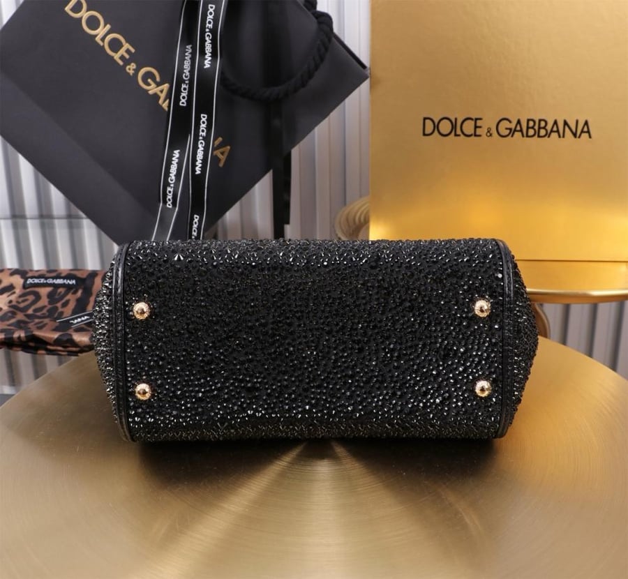 . شنطة دولتشي اند غابانا شنطة دولتشي اند غابانا Medium Sicily handbag