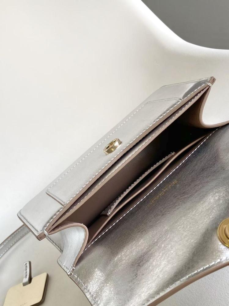 شنطة بولغاري Serpenti Forever مقاس 19cm