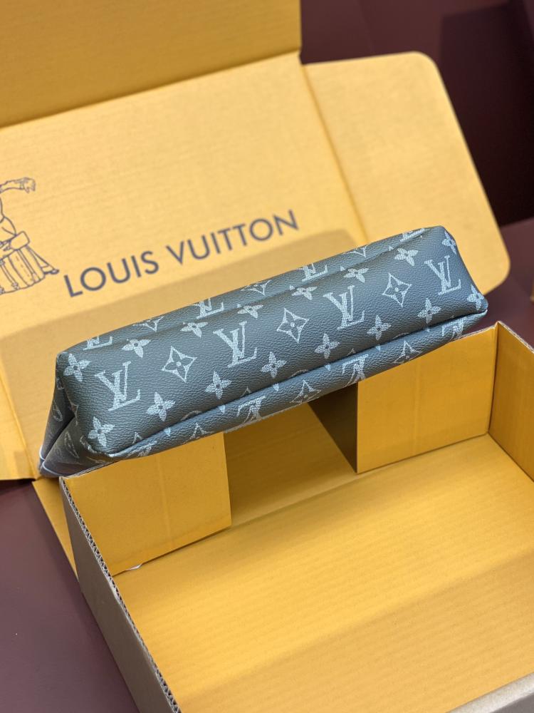 باوتش لويس فيتون Louis Vuitto