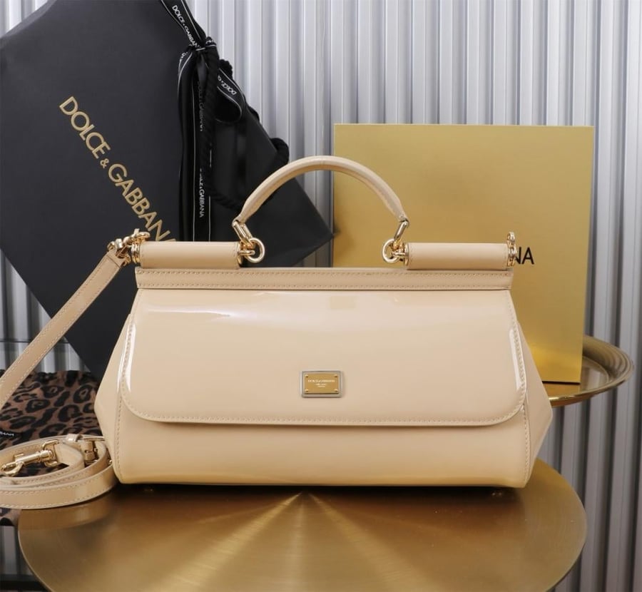 شنطة دولتشي اند غابانا Elongated Sicily handbag