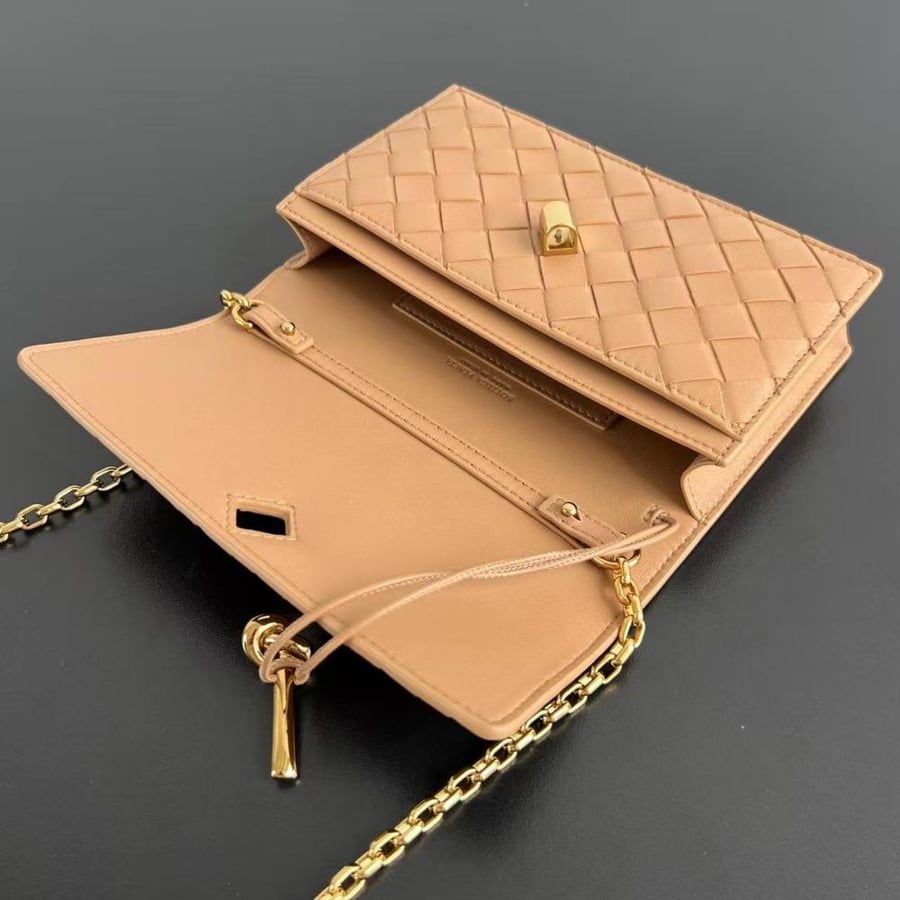 شنطة بوتيغا Mini Andiamo