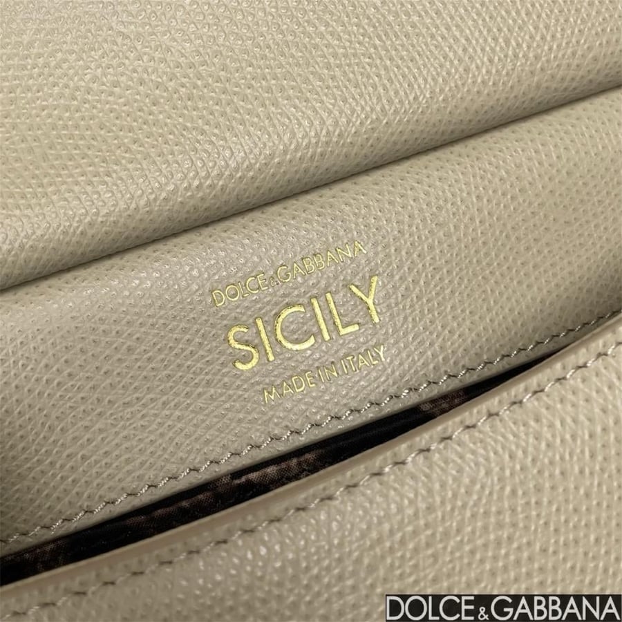 شنطة دولتشي اند غابانا  Mini Sicily handbag
