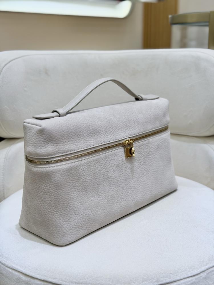 شنطة لورو بيانا Cowhide Lora piana مقاس 27 cm