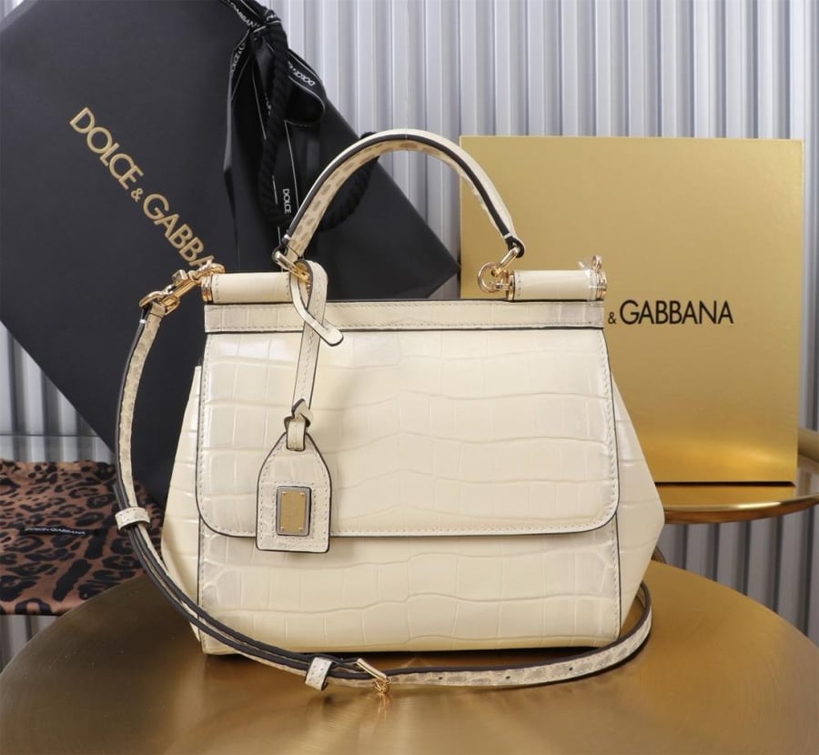 . شنطة دولتشي اند غابانا Medium Sicily handbag