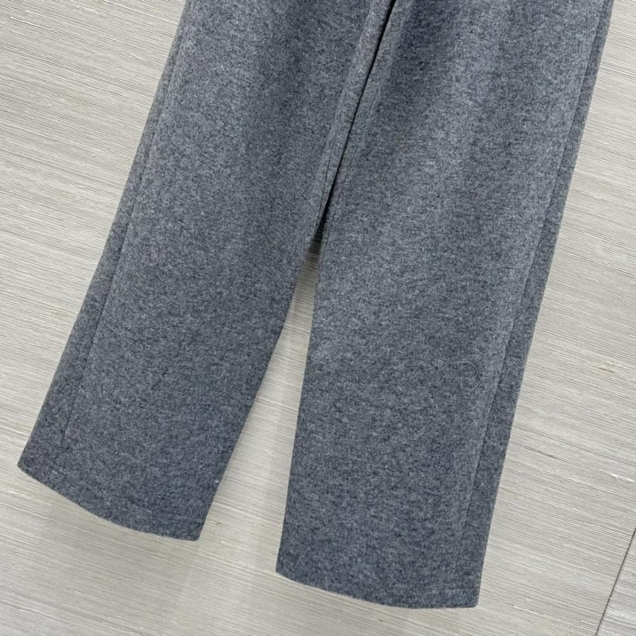 طقم Brunello cucinelli