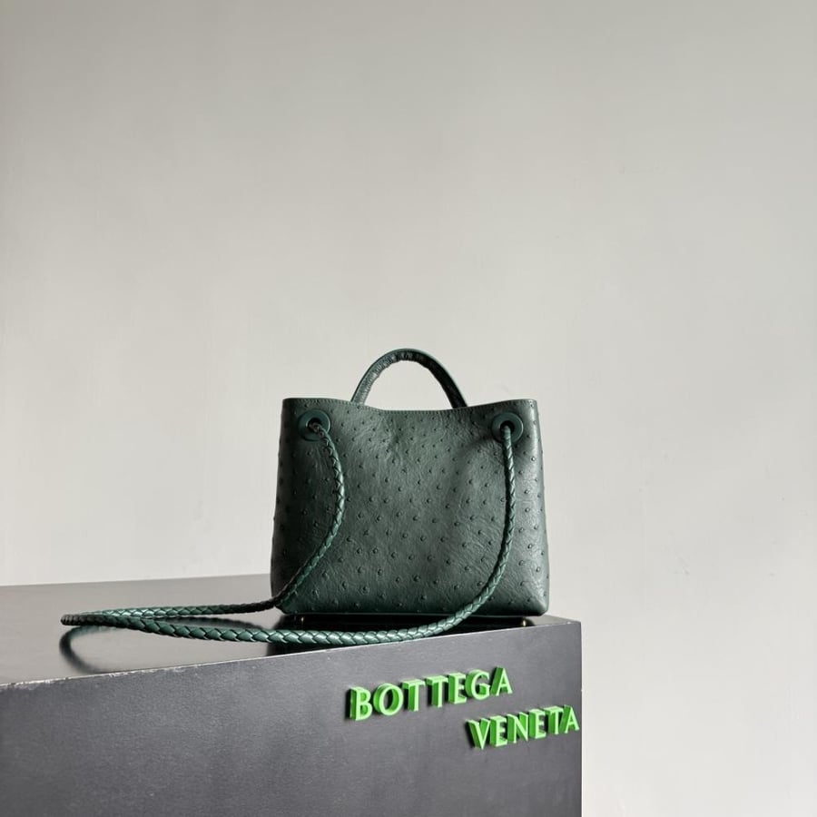 شنطة بوتيغا Andiamo مقاس 25cm