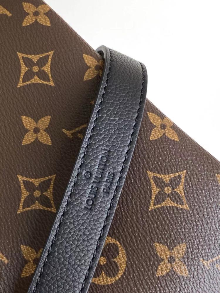 شنطة لويس فيتون Neverfull مقاس 24cm