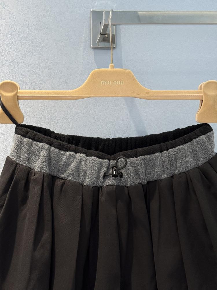 طقم Miu Miu