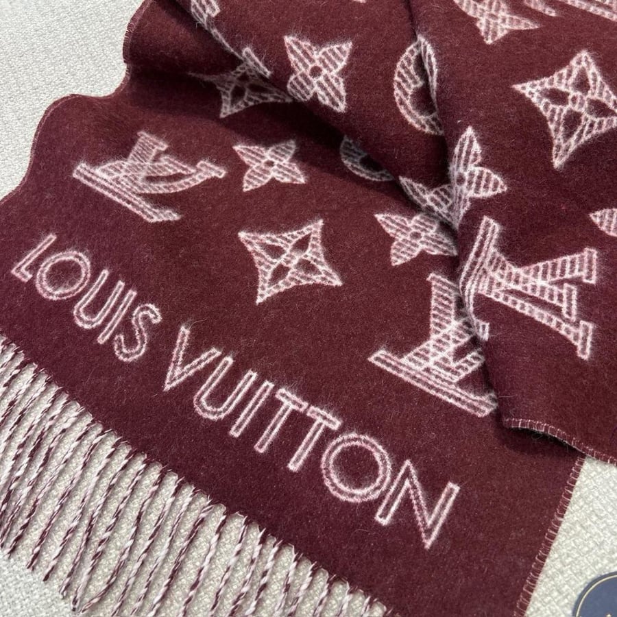 سكارف Louis Vuitton