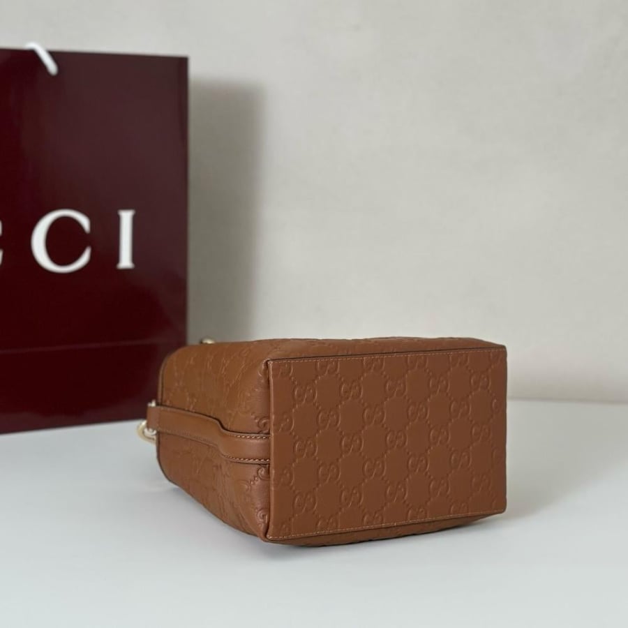 شنطة غوتشي مقاس 19cm
