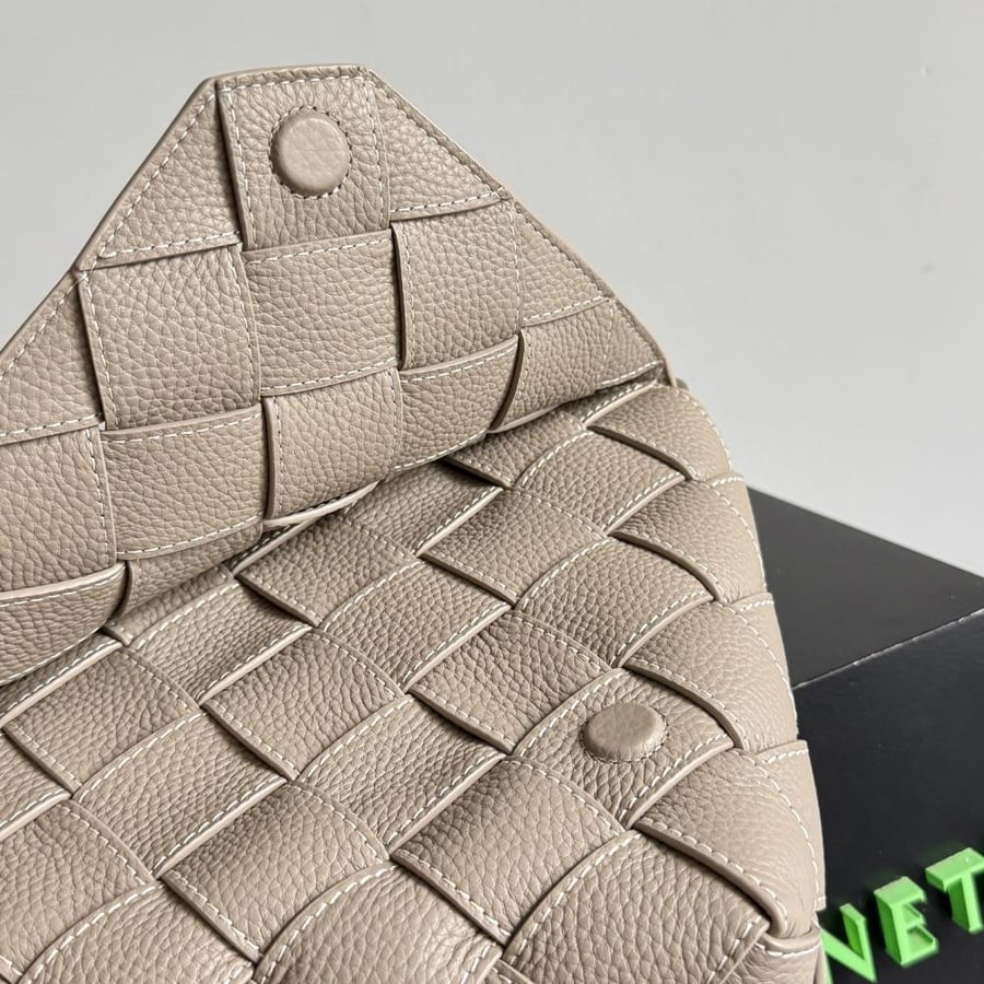 شنطة بوتيغا Large Diago bottega