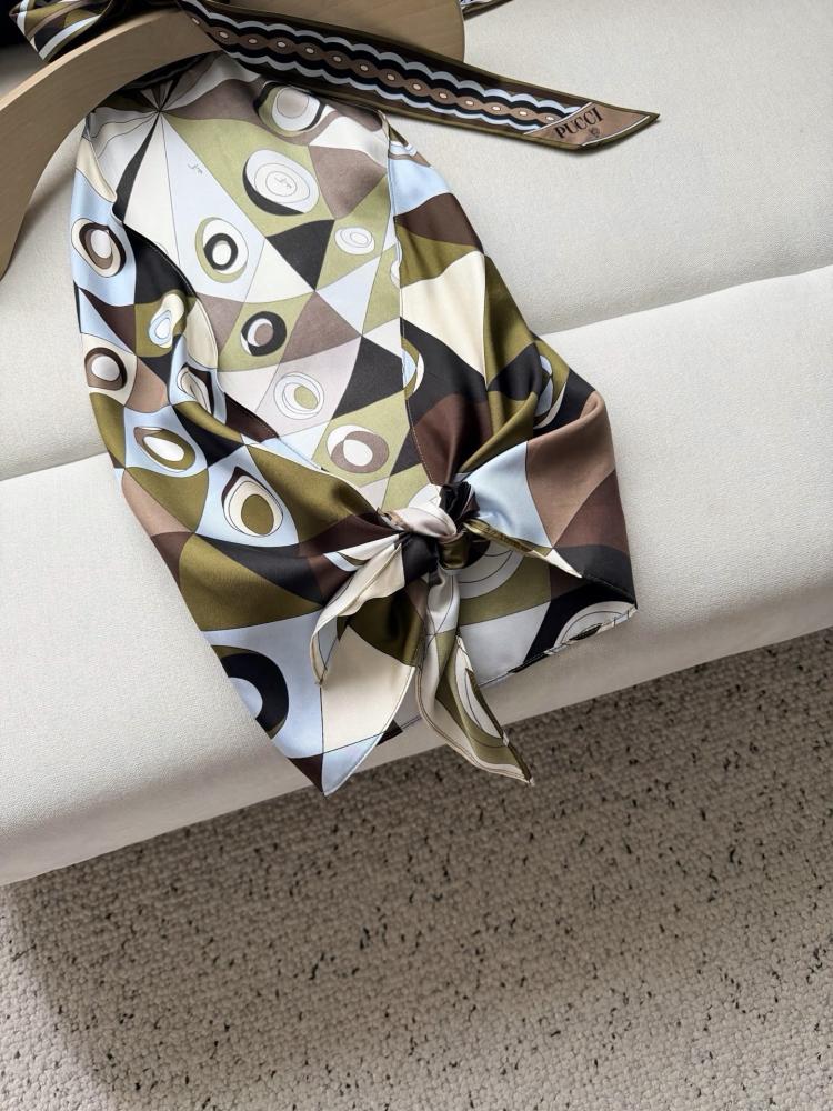 توب Pucci