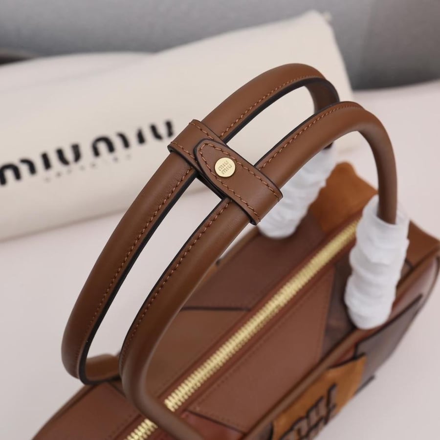 شنطة Miu Miu