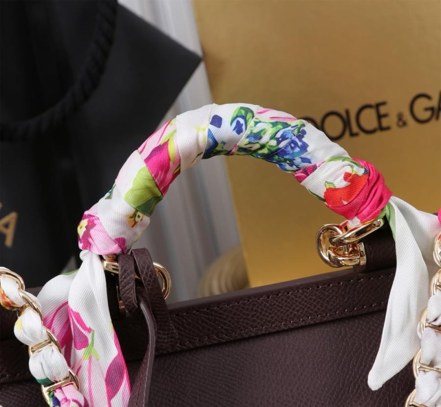 شنطة دولتشي اند غابانا  Small Sicily handbag