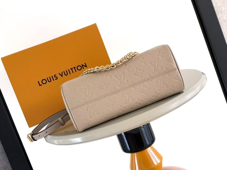 شنطة لويس فيتون Louis Vuitto