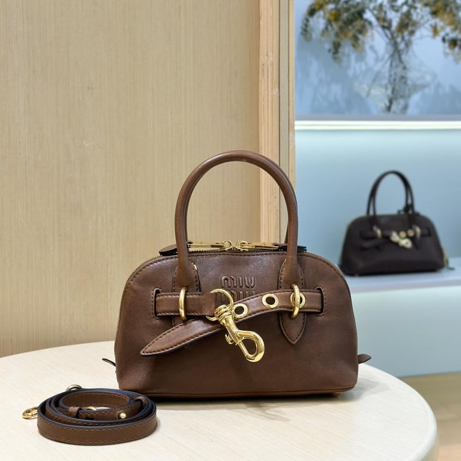 شنطة ميو ميو Mini Shell Miumiu مقاس 21 cm