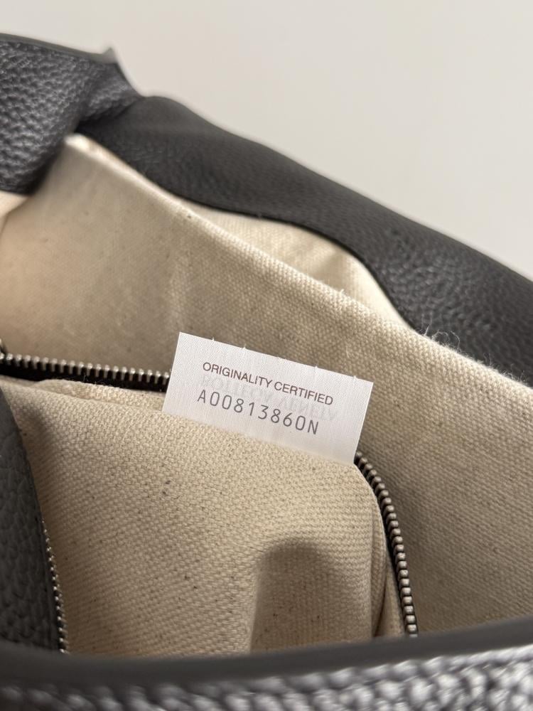 شنطة بوتيغا School Bag Bottega