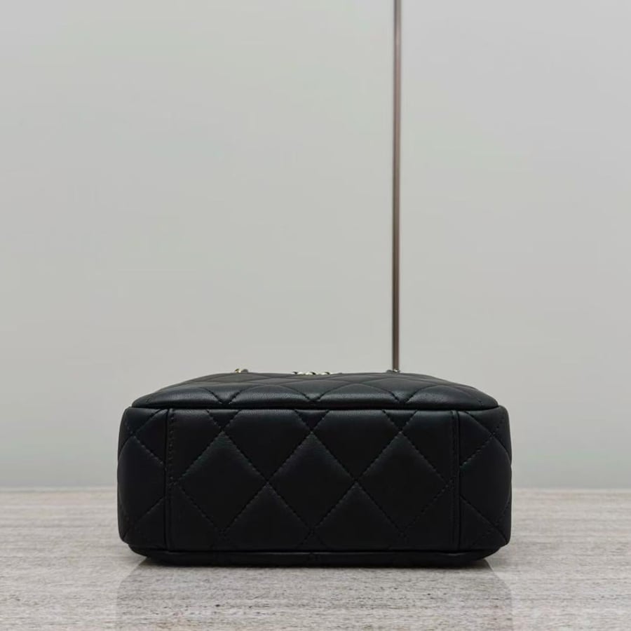 شنطة شانيل مقاس 19cm