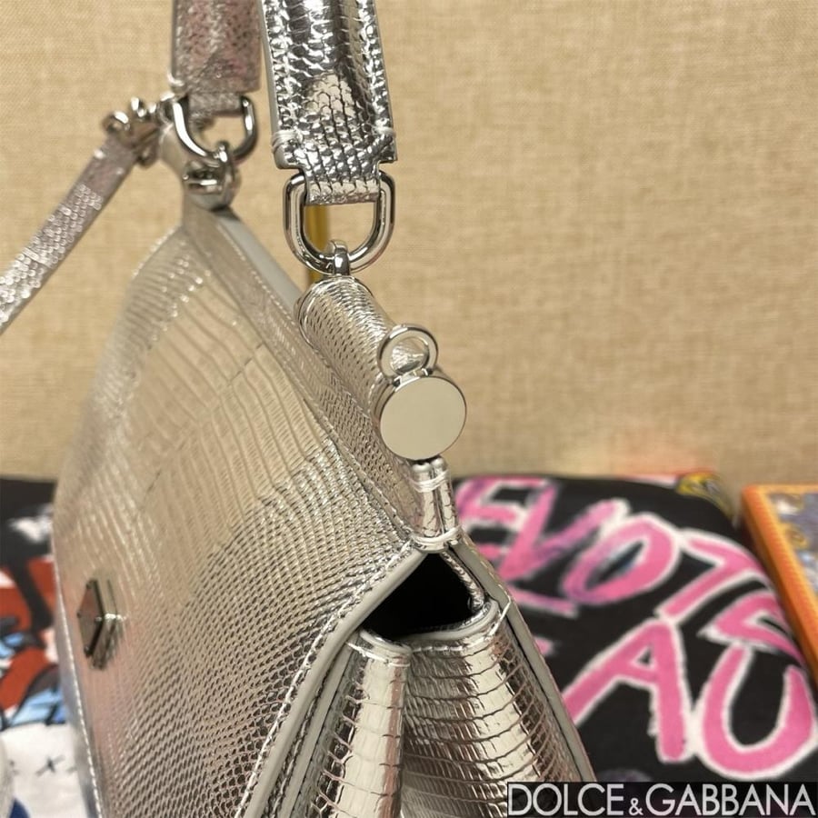 . شنطة دولتشي اند غابانا شنطة دولتشي اند غابانا Small Sicily handbag