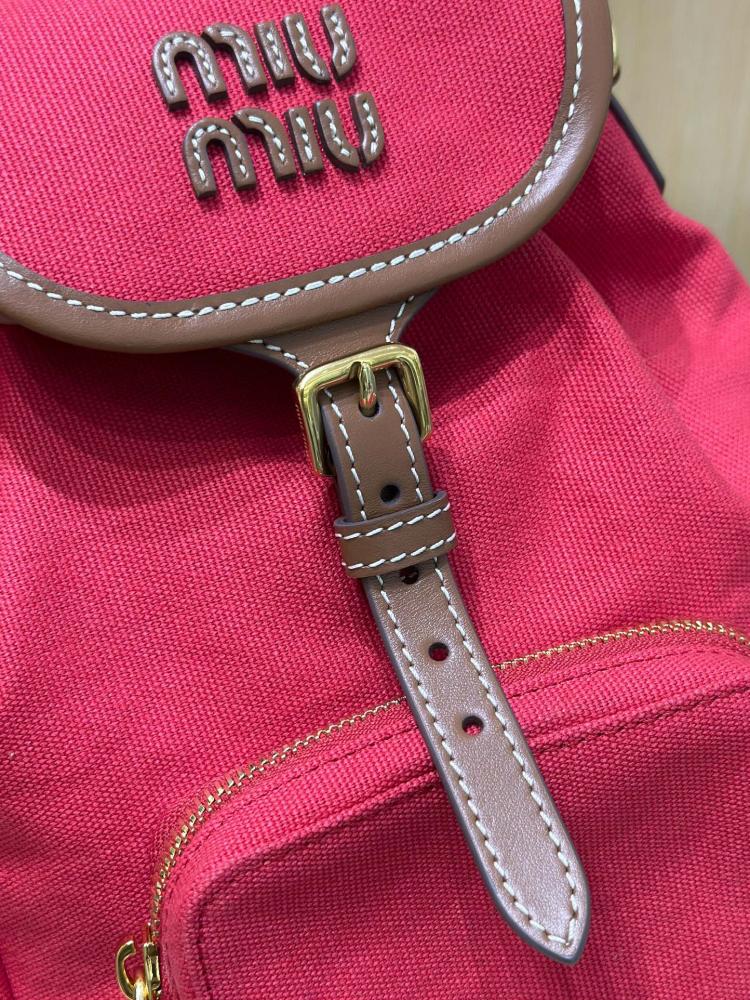 شنطة ميو ميو Small Canvas Backpack Miumiu مقاس 22 cm