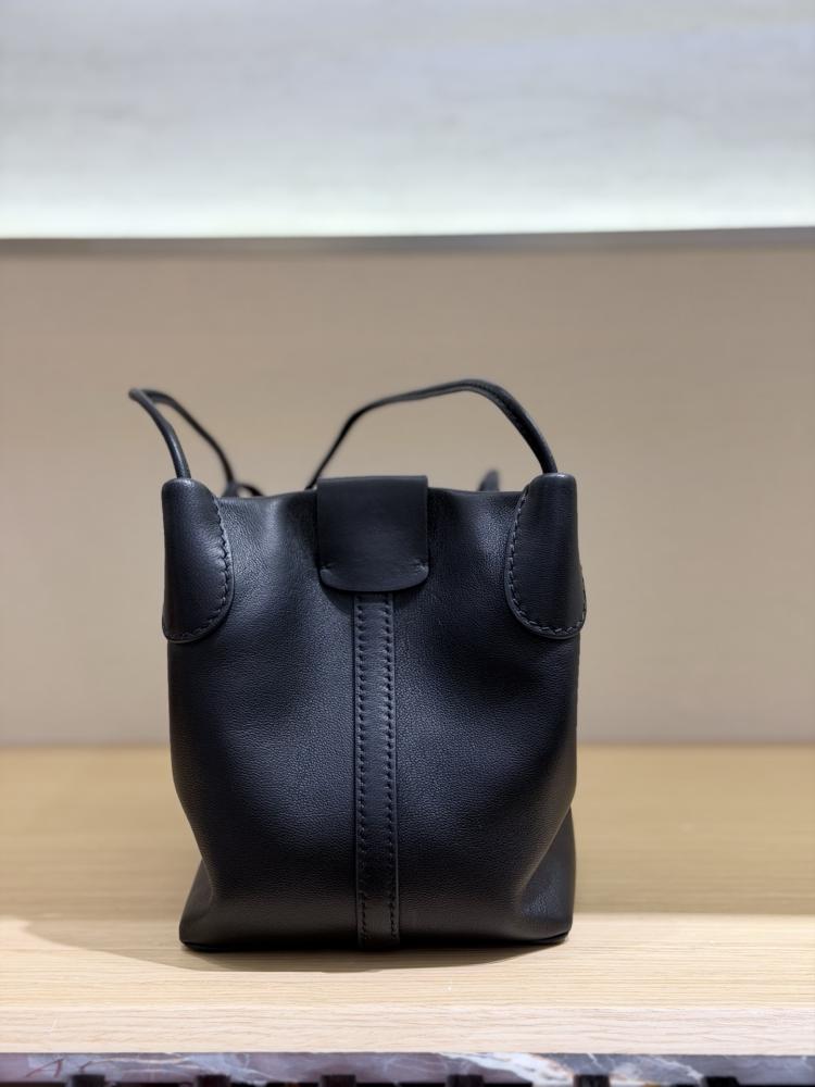 شنطة لورو بيانا Bale Softy Lora piana مقاس 17 cm