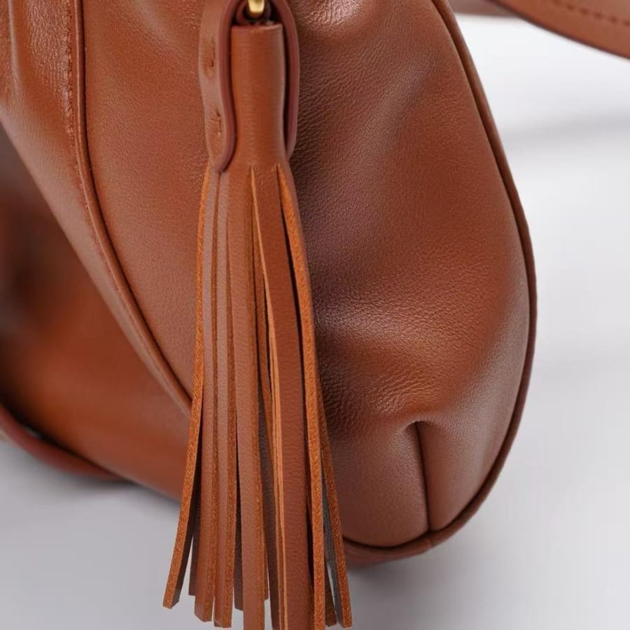شنطة Miu Miu Joie NAppa مقاس 32cm