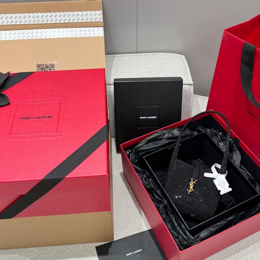 شنطة سان لوران hobo Saint Laurent