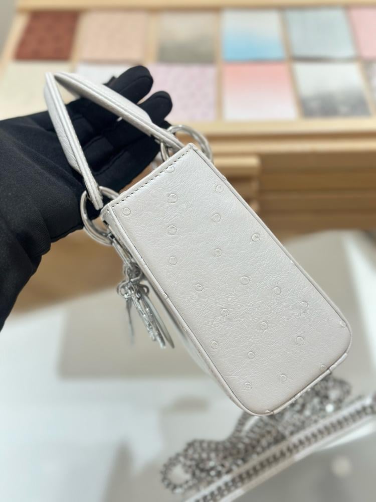 شنطة ديور Lady Ostrich Skin Dior مقاس 17cm