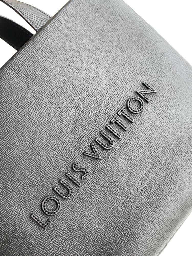 شنطة لويس فيتون Louis Vuitto