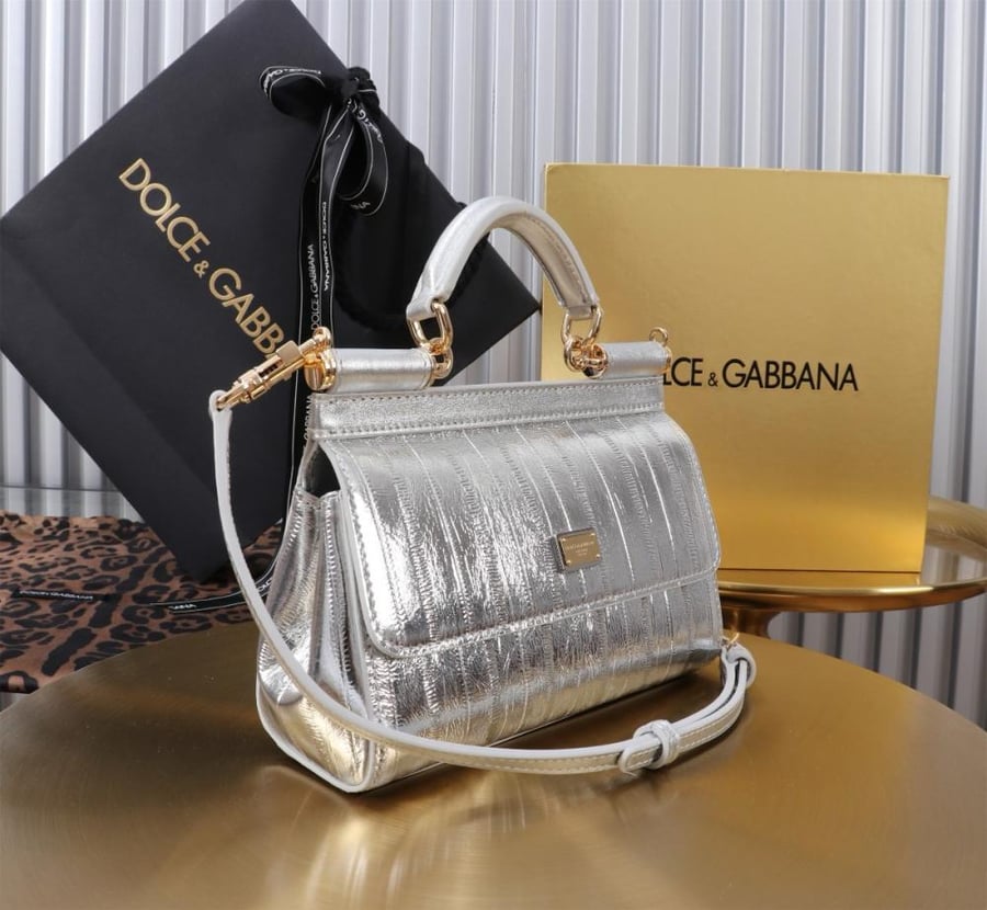 . شنطة دولتشي اند غابانا  Small Sicily handbag
