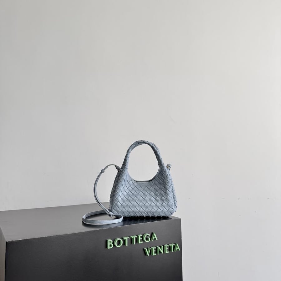 شنطة بوتيغا Baby campana Bottega