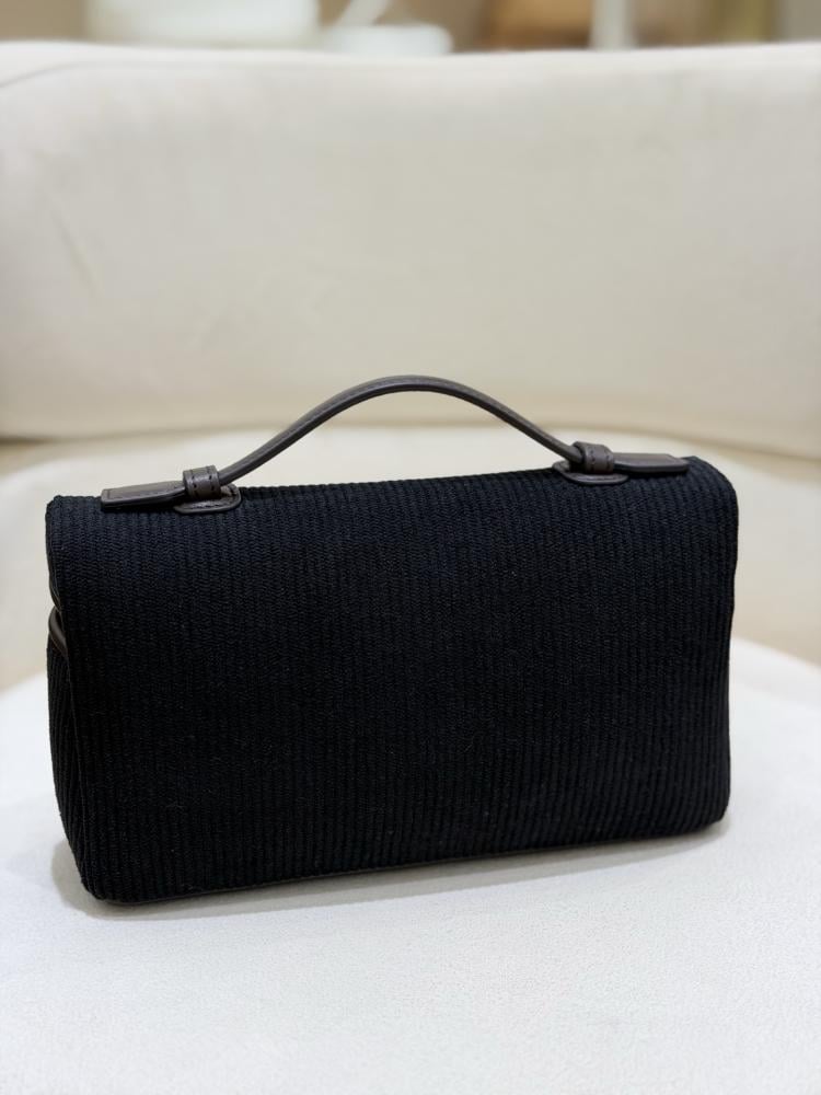 شنطة لورو بيانا Cowhide Lora piana مقاس 19 cm