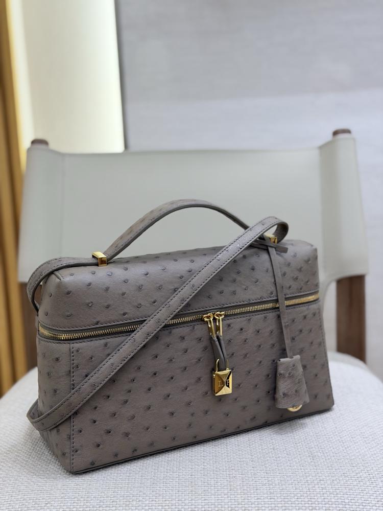 شنطة لورو بيانا Extra Ostrich Lora piana مقاس 27 cm