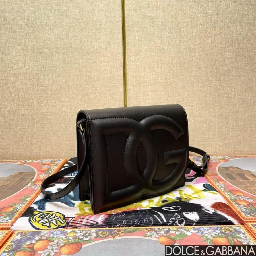 . شنطة دولتشي اند غابانا Calfskin DG Logo Bag crossbody bag