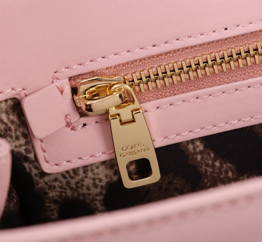 شنطة دولتشي اند غابانا Elongated Sicily handbag