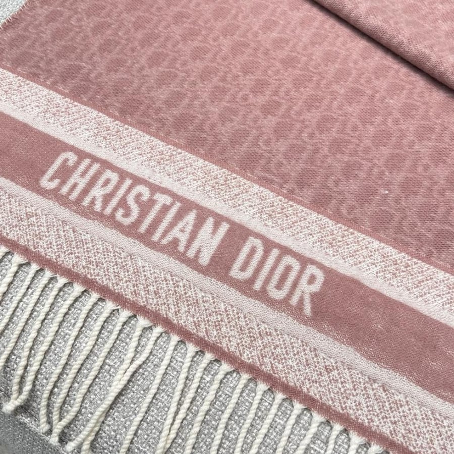 سكارف Dior