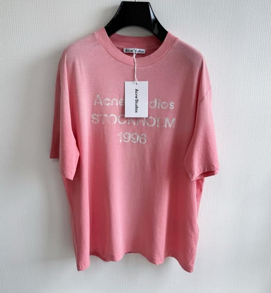 تيشيرت Acne