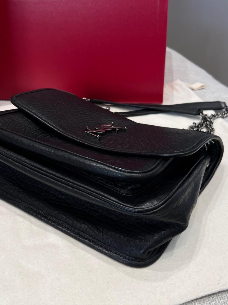 سان لوران Niki Saint Laurent