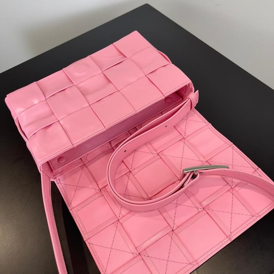 شنطة  بوتيغا Cassette مقاس 23cm