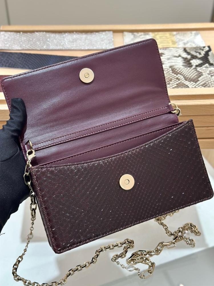 شنطة ديور Woc