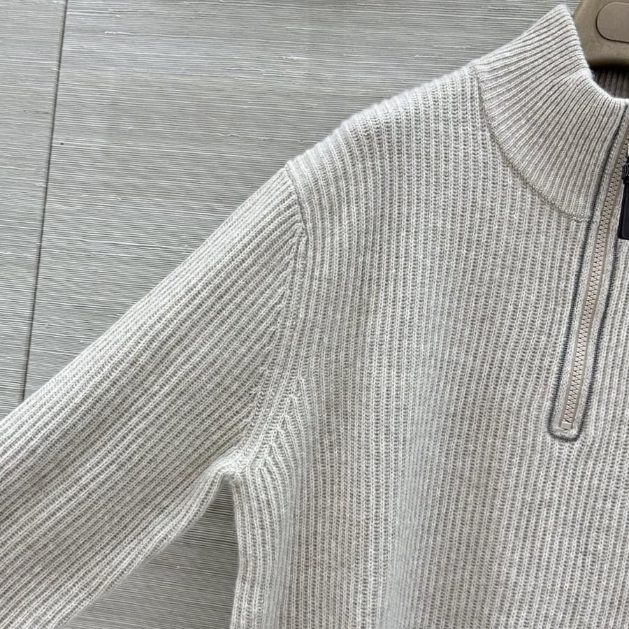 طقم Brunello cucinelli